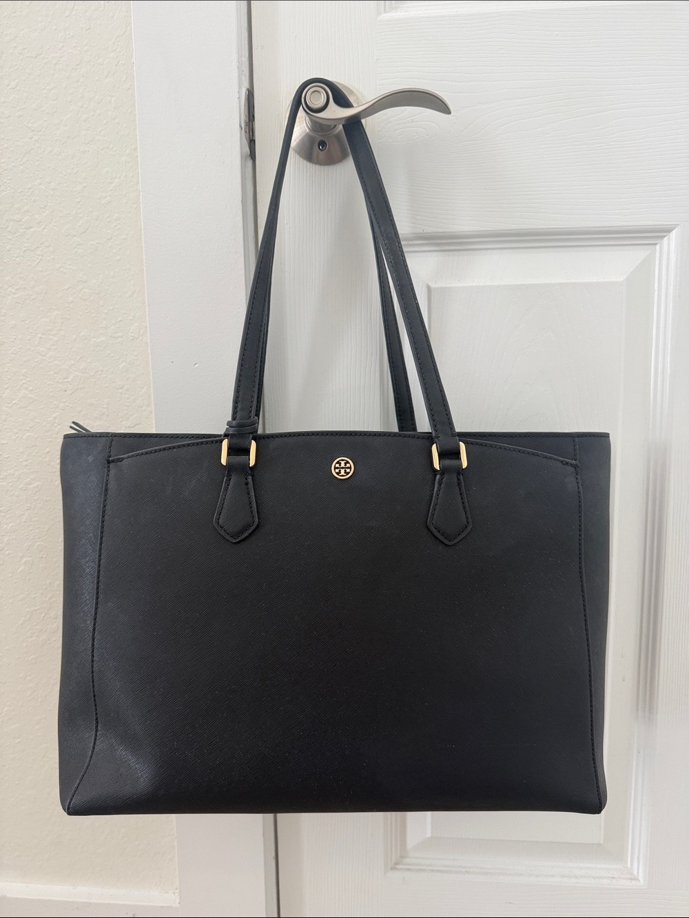 Tory Burch Black Saffiano Tote with Gold Logo - Picture 1 of 1